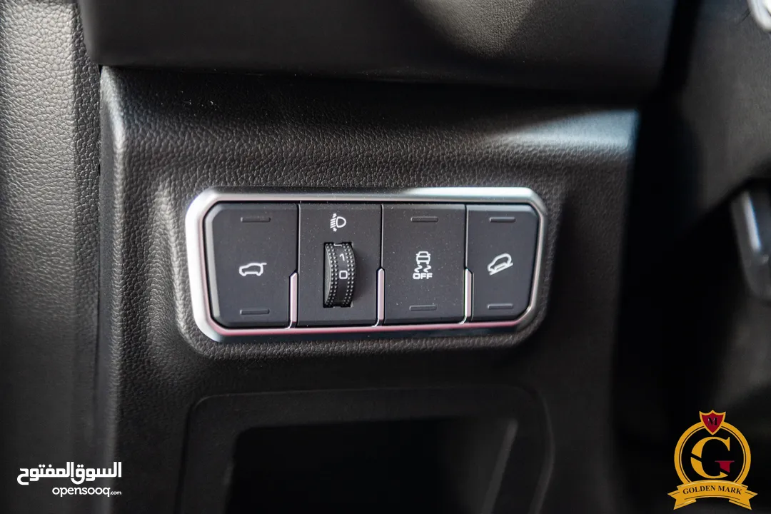 الان لدى شركة العلامة الذهبية لتجارة السيارات   Gwm Haval Hev H6 2025