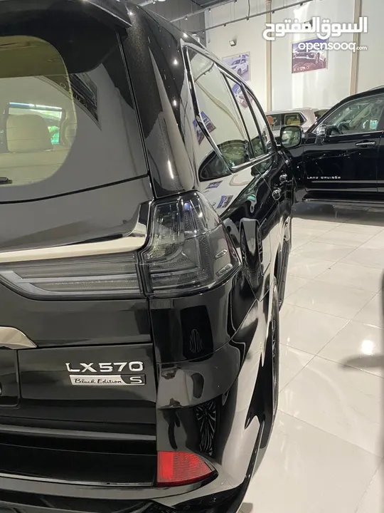 Lexus kuro black