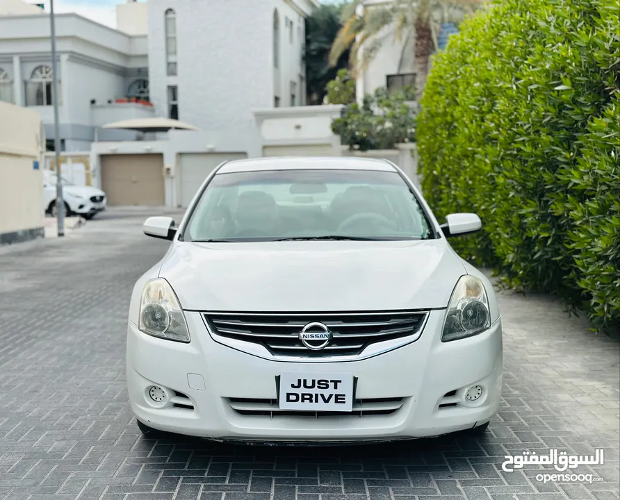 NISSAN ALTIMA 2.5L 2012 MODEL WELL-MAINTAINED CAR