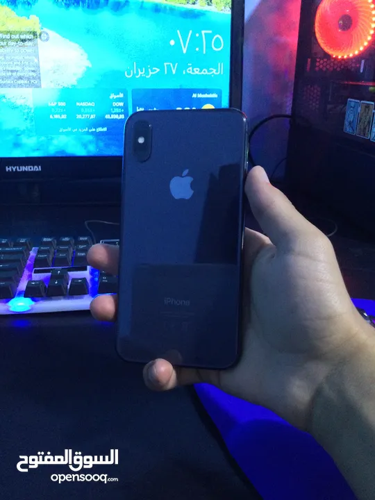 iPhone X  64GB  رمادي مش مغير اشي التلفون نظيف للبيع او للبدل على شاشة Pc