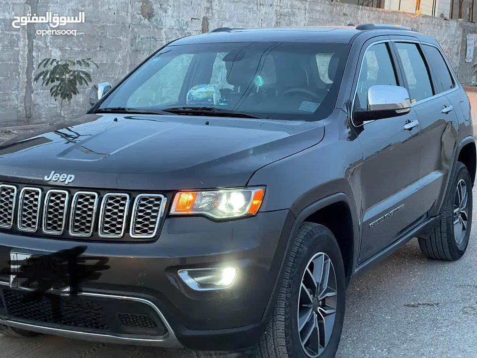 Jeep grand Cherokee 2019 للبيع