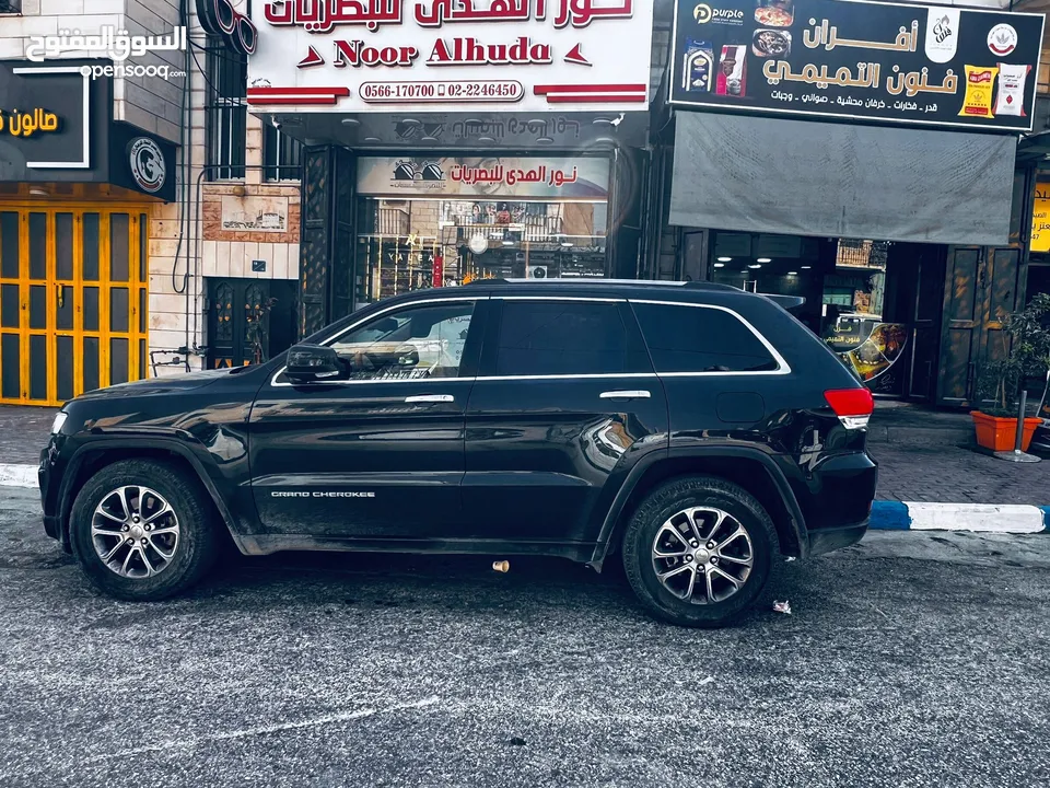جيب جراند شيروكي 2016