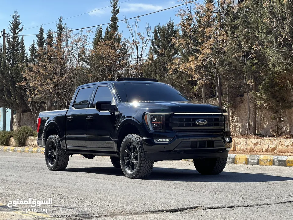2022 FORD F-150 Platinum Hybrid Black-Edition