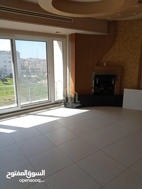 في أجمل مناطق الرابيه شقة طابق ثالث للبيع 249م بسعر مميز / ref 9545