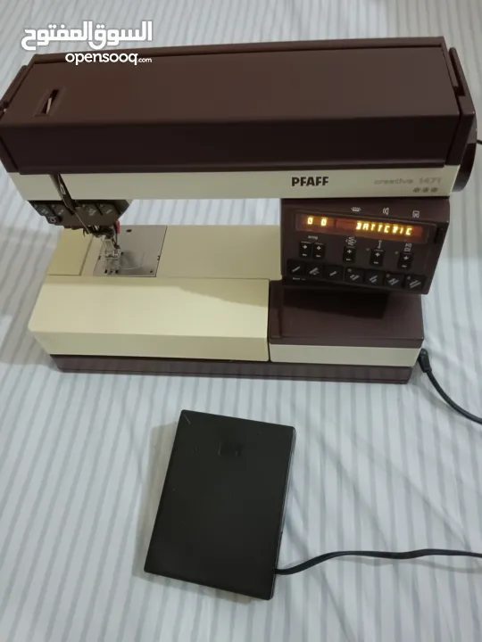 Sewing machine for sale good condition brand name (252737247) السوق