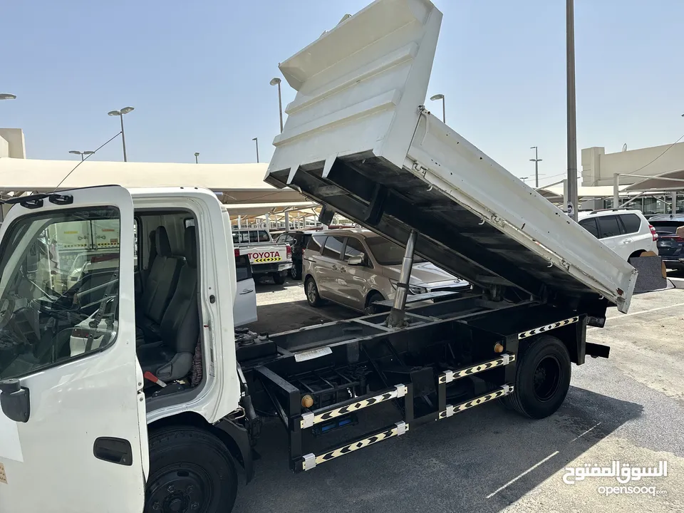 HINO 300 Tipper pickup 2018