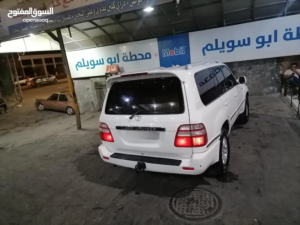 تويوتا لاند كروز موديل 2005