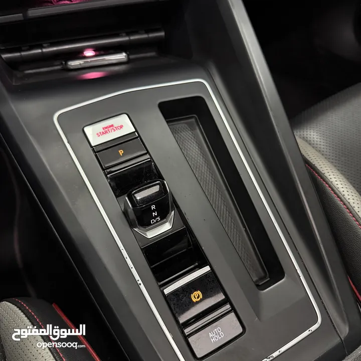 VW GOLF GTI MK8 النسخة المميزة بالسعر المميز