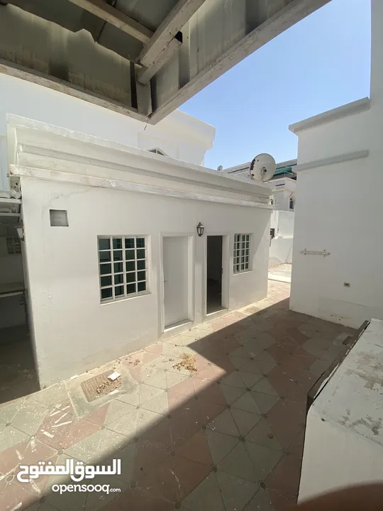 Spacious 7BR Villa for Rent on 18th nov st.