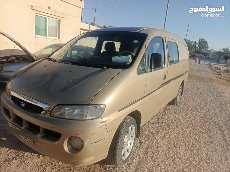 باص هونداي H1