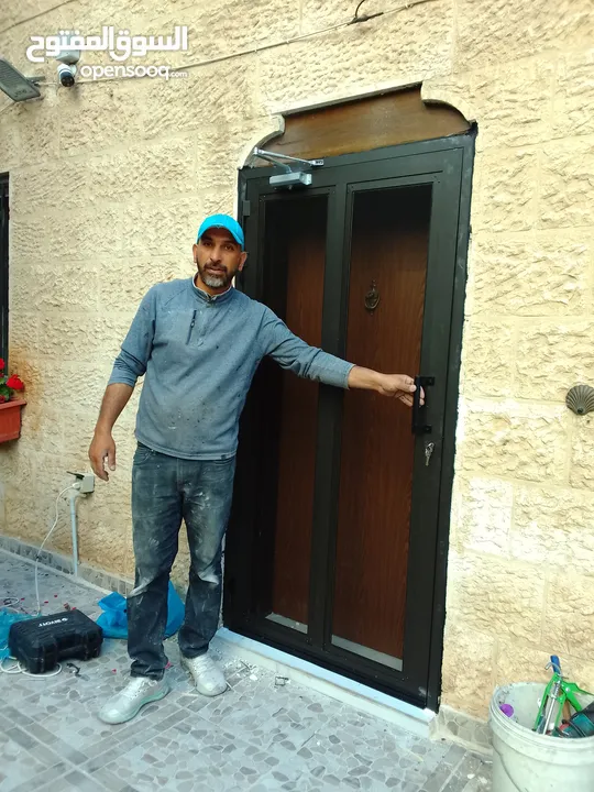 صيانة وتفصيل جميع انواع المطابخ وكافة اعمال الألمنيوم والصيانة العامة
