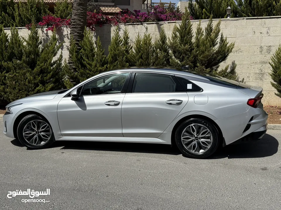K5 2021 وارد وكفالة الوكالة  بحالة الوكالة ممشى 25 الف كيلو فقطط