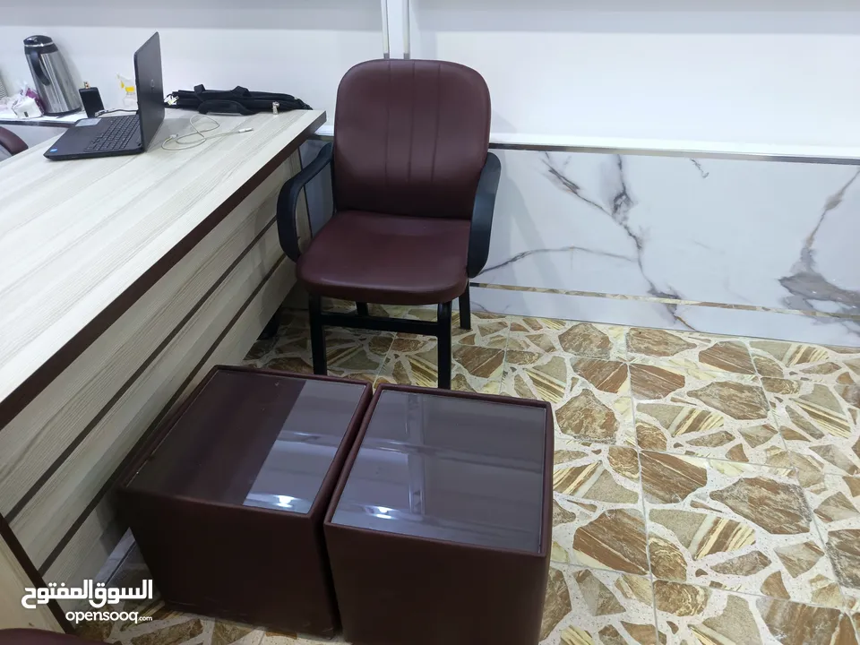 اثاث مكتبي للبيع جديد 100% اربد هاتف