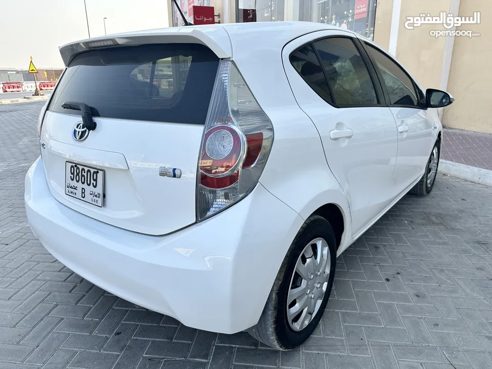 Toyota Prius c 2013 hybrid