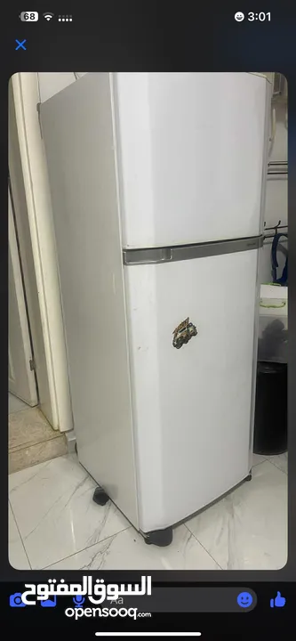 بيع ثلاجة و مطبخ