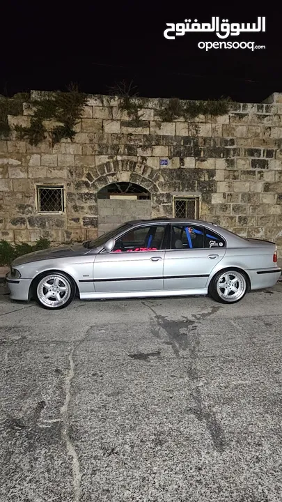 للبيع 525i e39