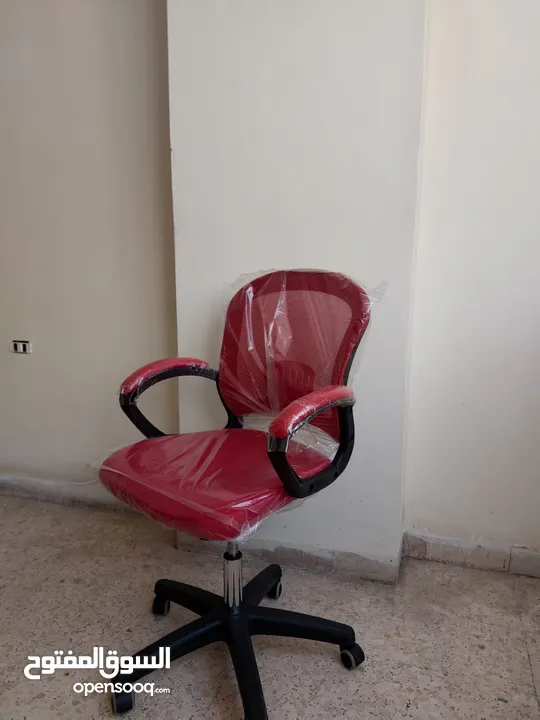 عرررض خاص كرسي مكتب طبي متحرك فقطط بسعر 23 دينار لفترة محدودة