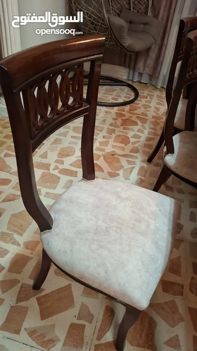 كنب وطاولة سفره استخدام شهرين