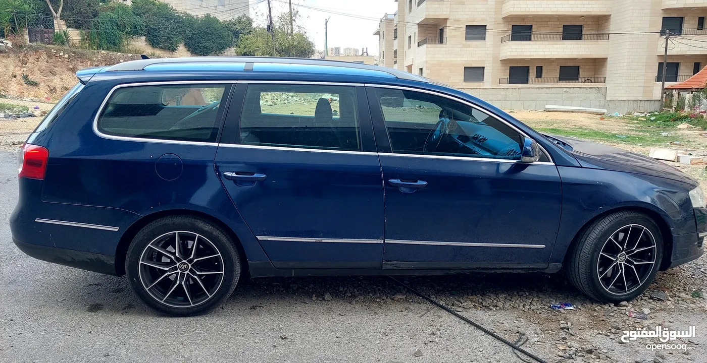 فولسفاجن باسات ستيشن 2009 5 ركاب واسعة في الداخل كذلك الديه كبيره