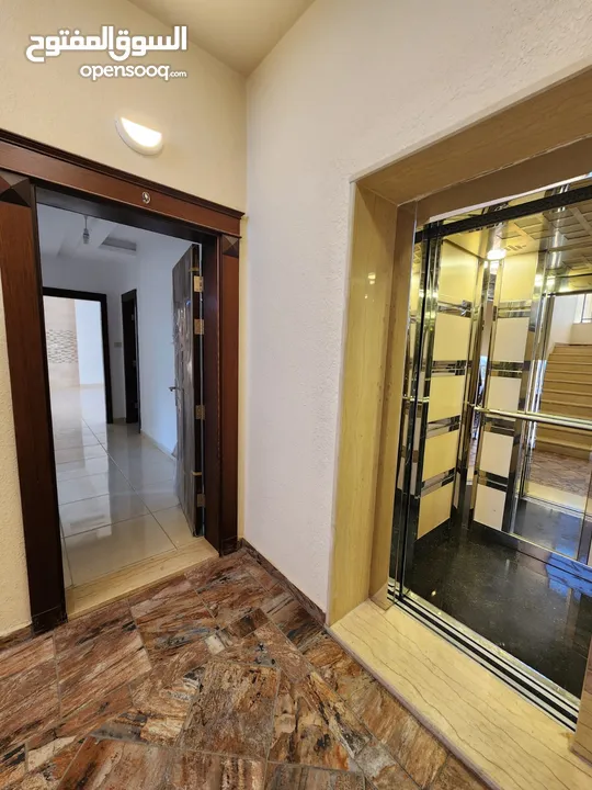 شقة فارغة للبيع في منطقة الجبيهة - REF: 14630