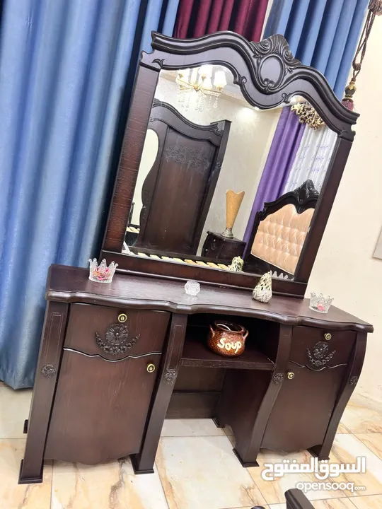 غرفة نوم ماستر classic خشب زان ولاتيه تفصيل دهان جوزي امريكي قشرة بلوط للبيع بسعررر مغررري جدآ 499 د