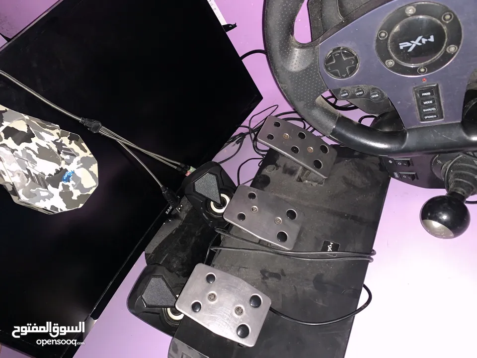 بيع بلاستيشن 4 مع استيرنج و شاشه غير قابل لتفاوض