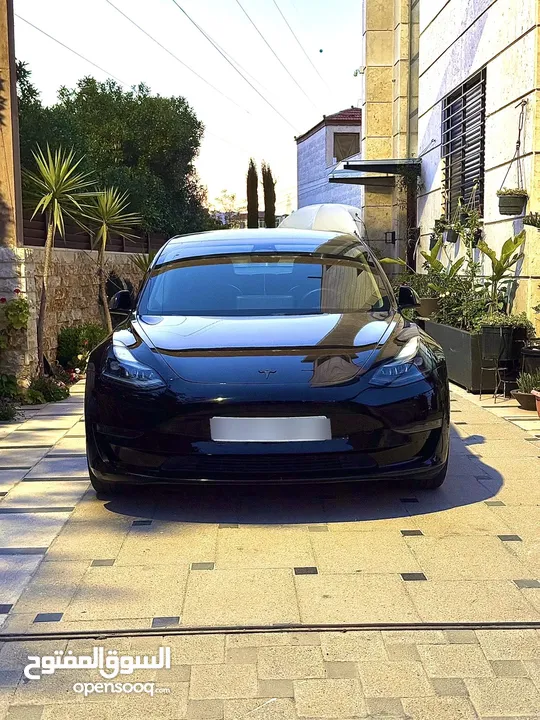 Tesla model 3 Black Edition