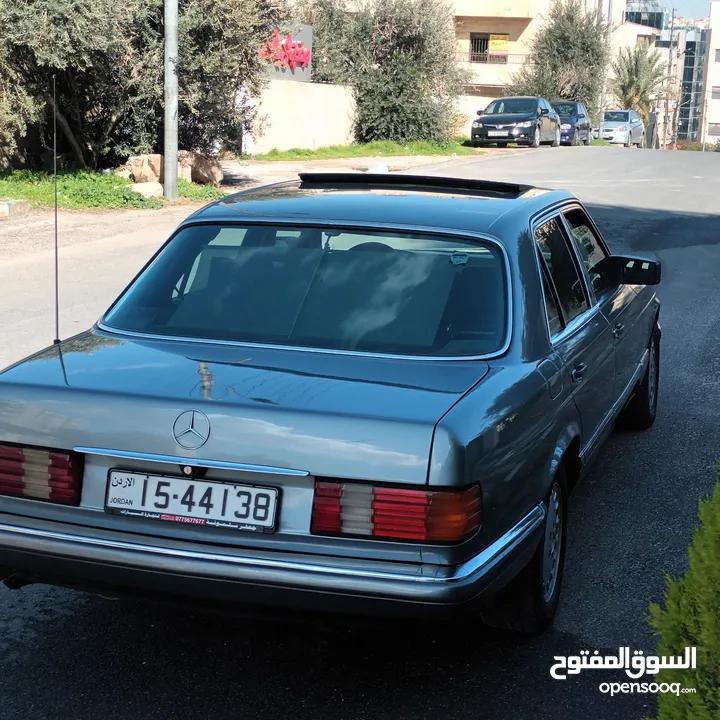 Mercedes  300 SE تب نضافة