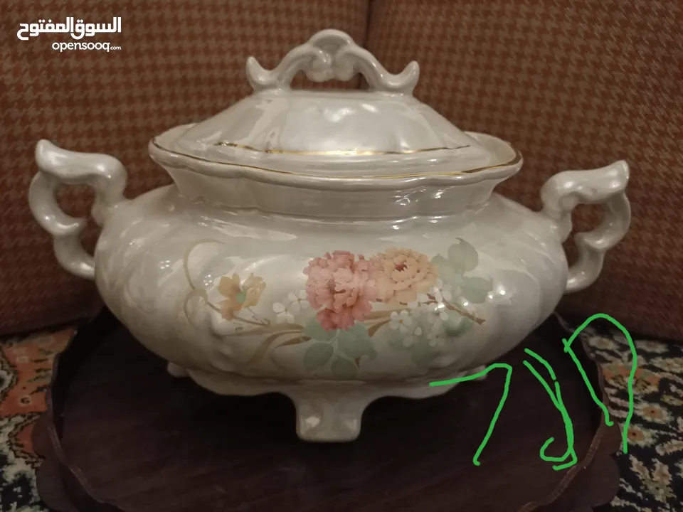ابريق+كاسات / طنجر+صحون / مقات نسكافيه / فناجين قهوة / خلاطة كابتشينو/فازه اثرية قديمه
