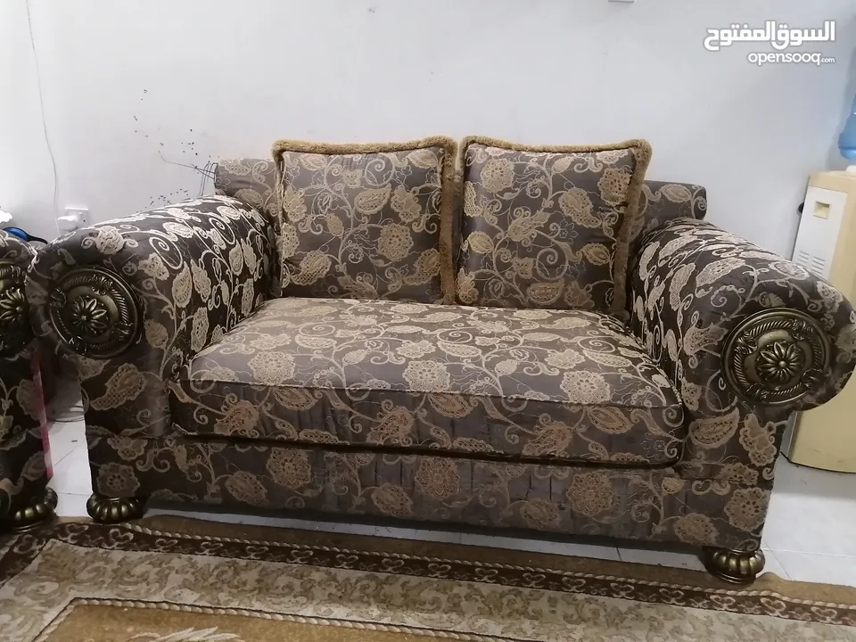 Sofa. 10 BD طقم جلوس