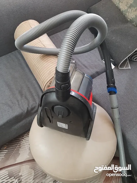 مكنسة كهربائية ماركة فيليبس 1900W شغاله 100%  قوة شفط عاليه Phillips vacuum 1900W working fine