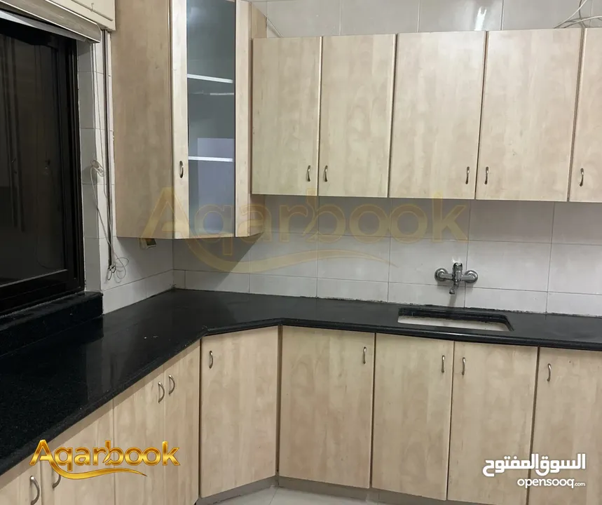 شقة غير مفروشة للايجار بمنطقة ام الشرايط