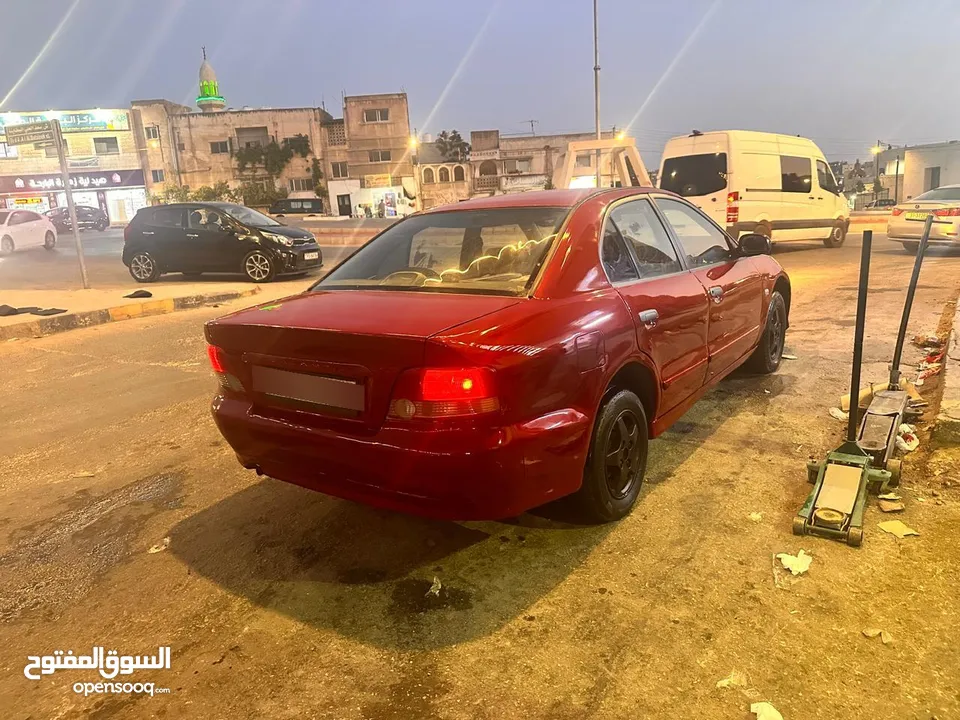 ميتسوبيشي لانسر 99 وميتيوبيشي جالانت 2000 اتوماتيك