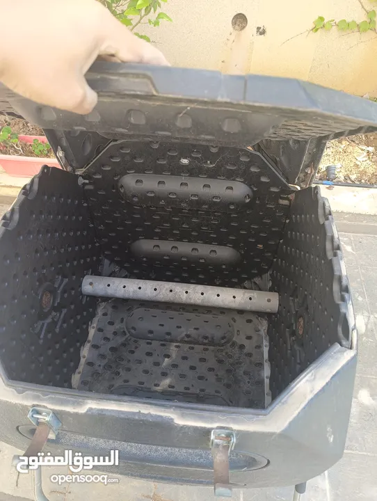 صانعة سماد منزلية (مخمرة) Composter
