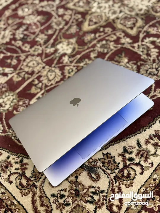 MacBook Pro 2019 (A2141) Core-i9 l, 16-inch 32 GB RAM, 512  GB SSD  Grapich 4GB