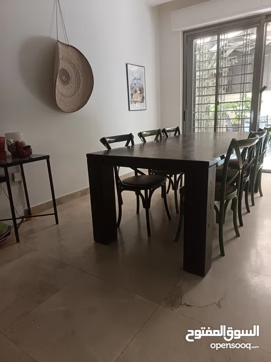 Dinning table + 6 chairs