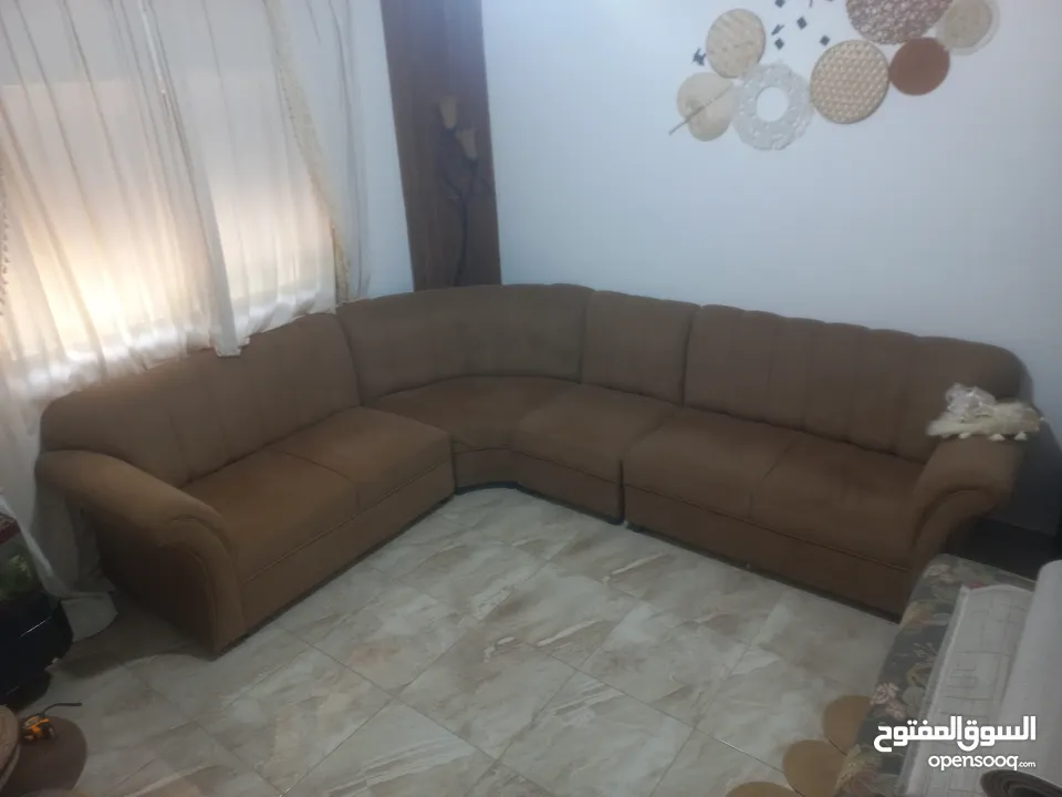 3 اطقم كنب مستعمل للبيع بحالة جيده
