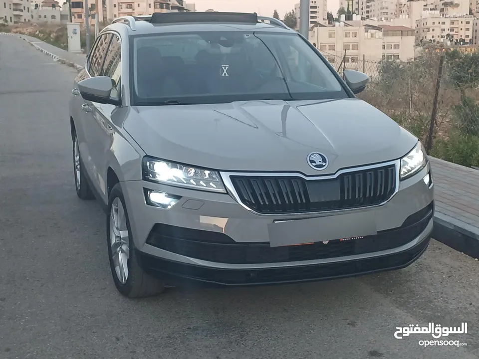 جيب سكودا كاروك فل كامل اضافات مع بانوراما أعلى فئة بالكاروك للبيع بسعر حرق ع الكاش