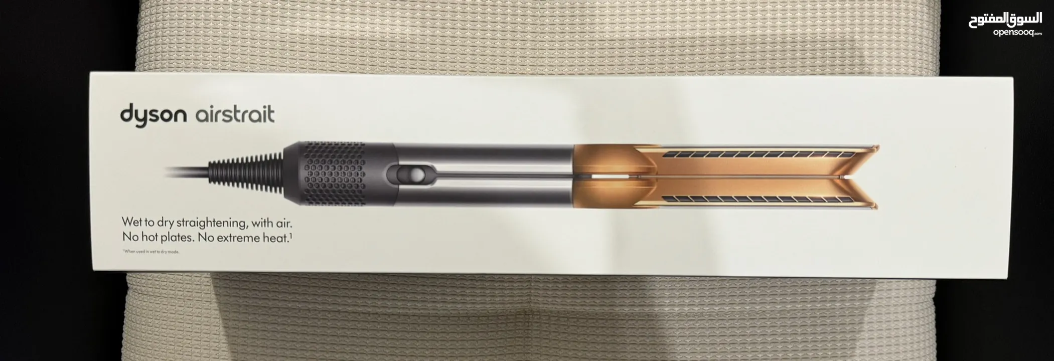 AirstraitTM Hair Straightener Dyson