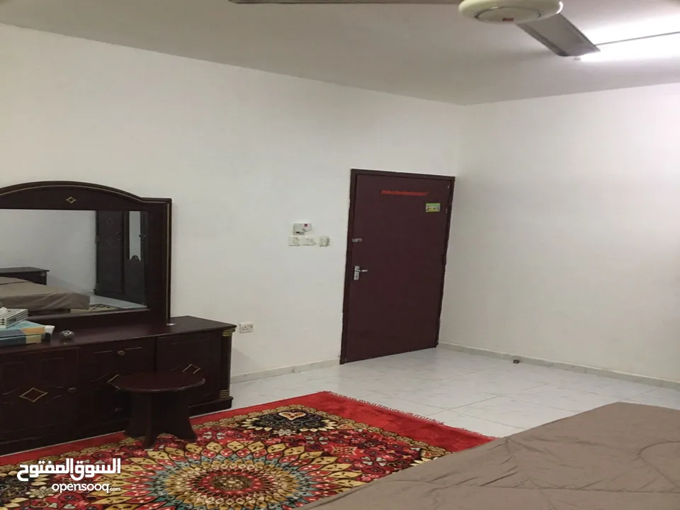 للايجار الشهري شقة مفروشة غرفتين وصالة في عجمان منطقة الكورنيش