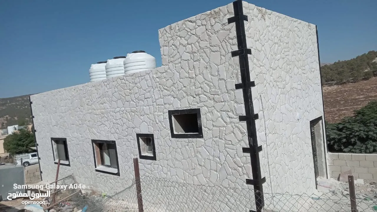 تركيب الحجر والشحف وديكورات