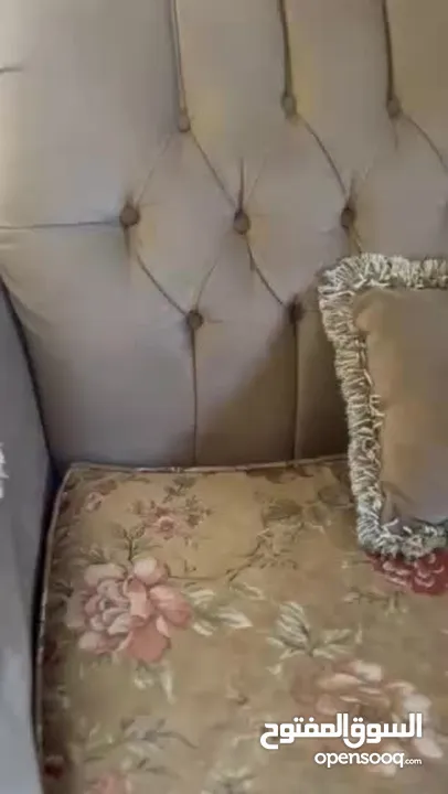طقم كنب سبع مقاعد