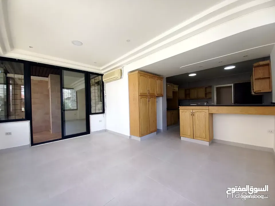 شقة شبه مفروشة للإيجار في عبدون  ( Property 32904 ) سنوي فقط