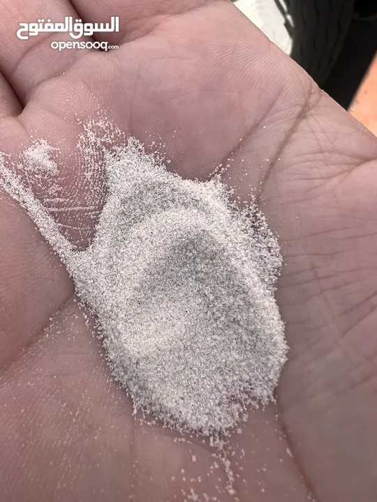 رمل ابيض زجاج نقاوه عاليه Silica sand