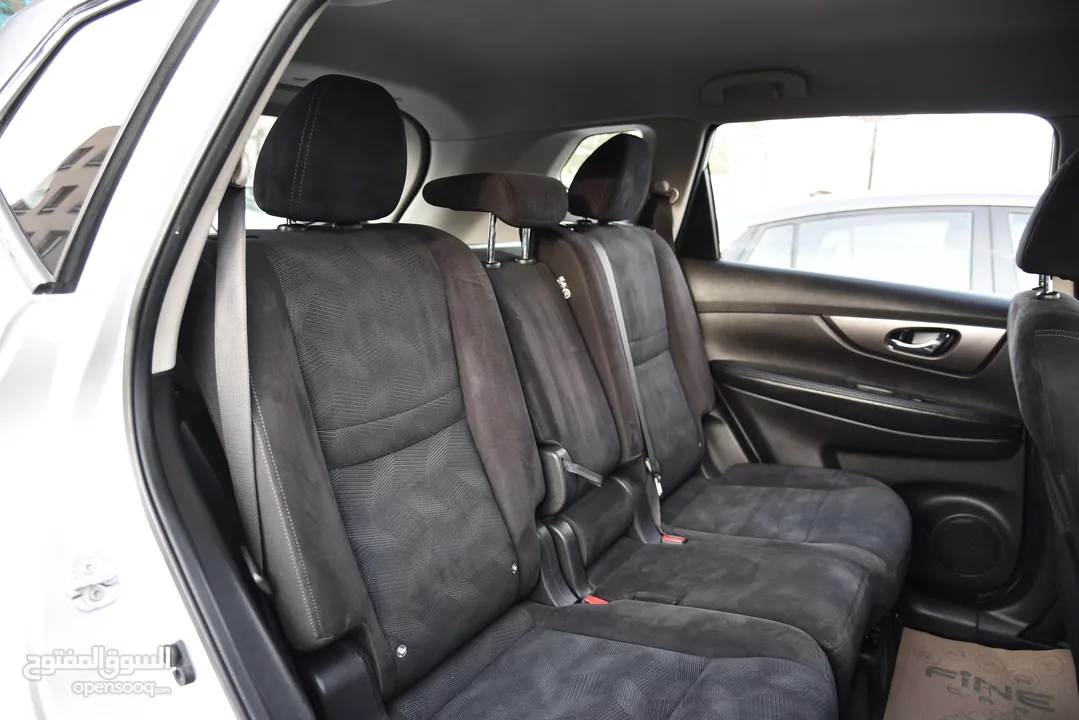 عرض العيد نيسان اكستريل بحالة الوكالة Nissan X-trail SV 2.5 2015