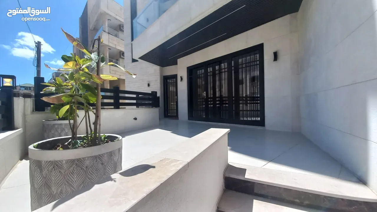 Luxury Semi furnished apartment for rent in abdoun  ( Property 42224 ) Yearly Only  - 174394529