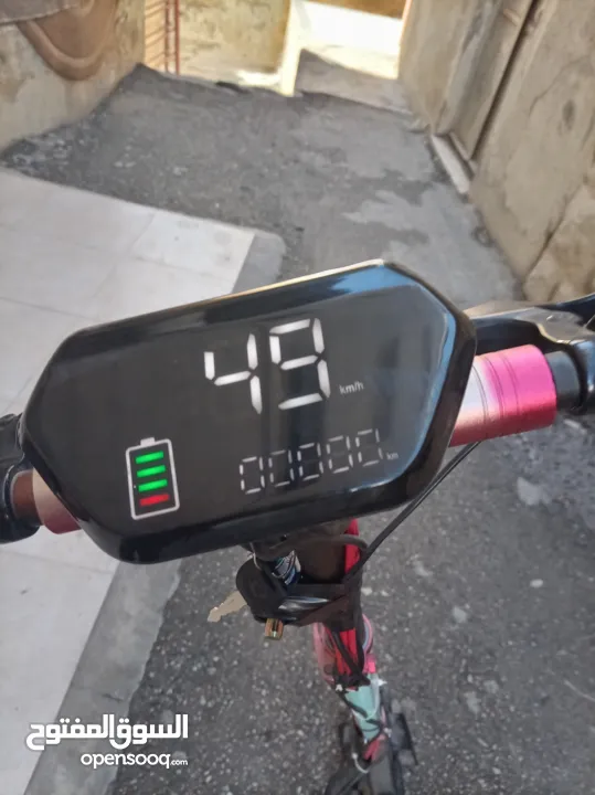سكوتر مع شاحن 48فولت