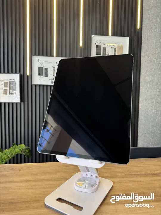 iPad Pro 12.9 2020 iPad Pro الجيل الرابع 256GB آيباد برو Wi-Fi رمادي  مستعمل iPad Pro للبيع