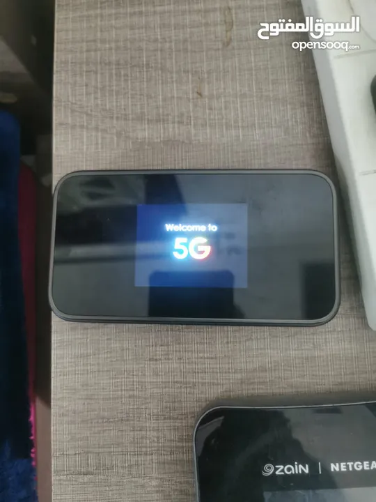 رواتر ثابت او متنقل 4g او 5g مستعمل مع كامل أغراضه