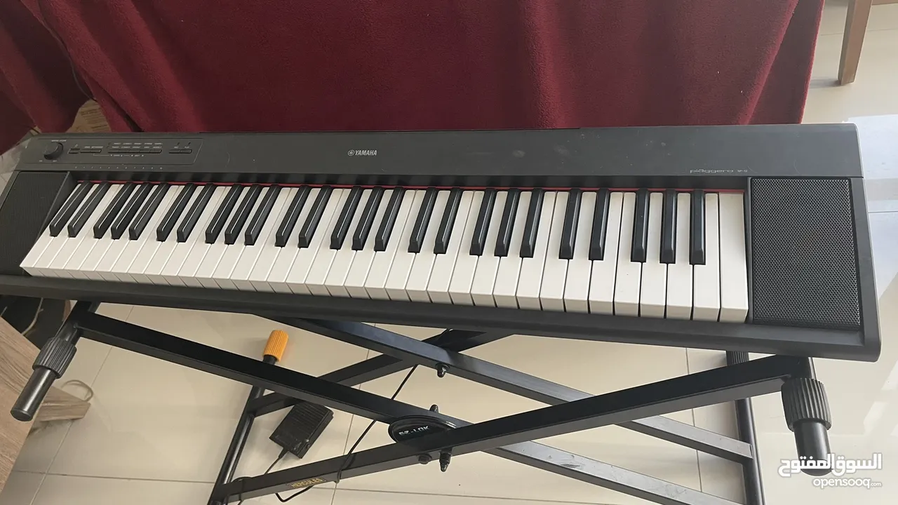 Yamaha Electric piano excellent condition like new+ stand pedal